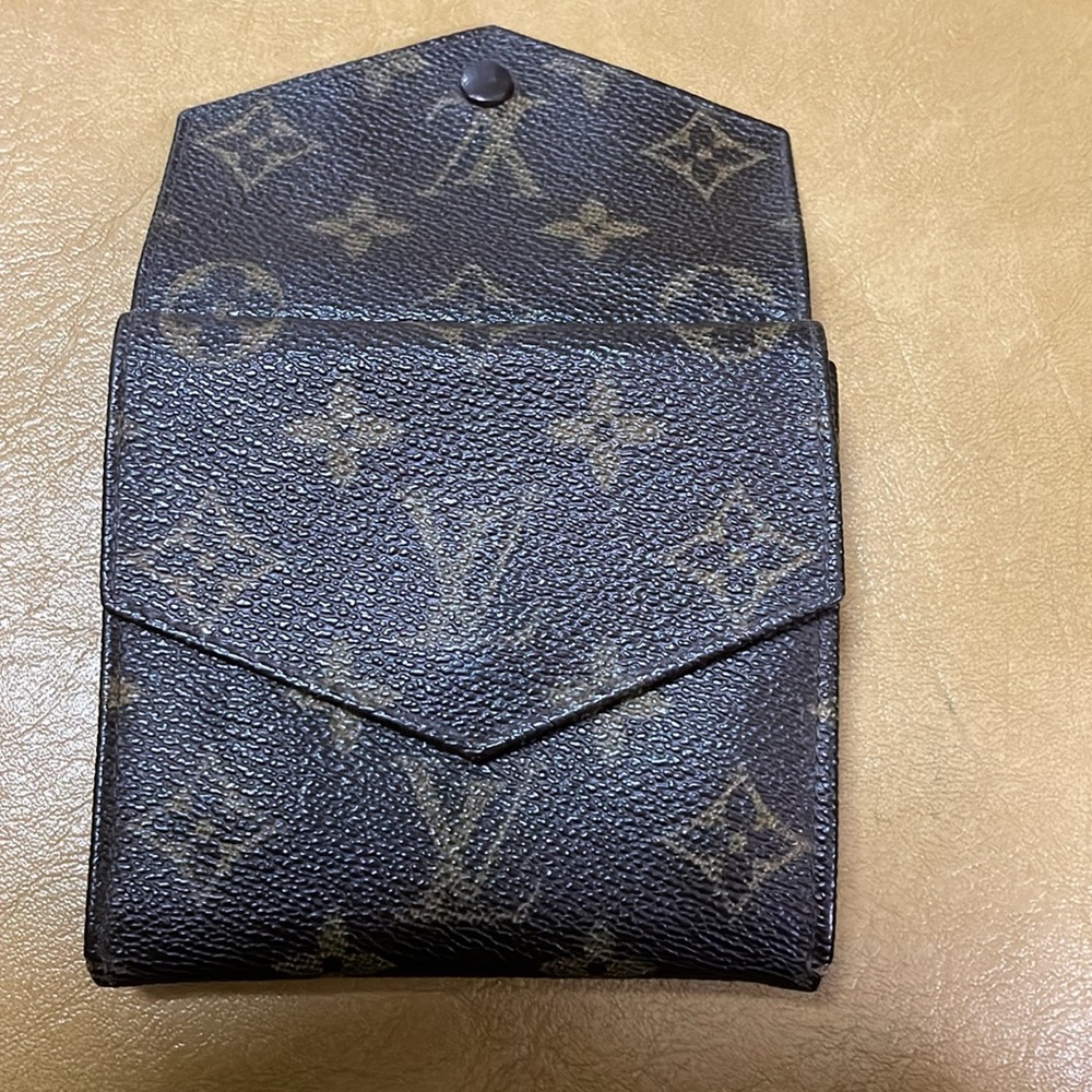 Louis Vuitton wallet - Picture 8 of 9